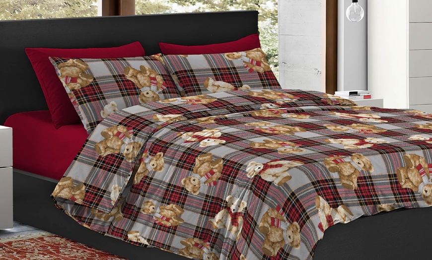 Image 4: Funda nórdica de microfibra para cama doble con 2 fundas de almohada