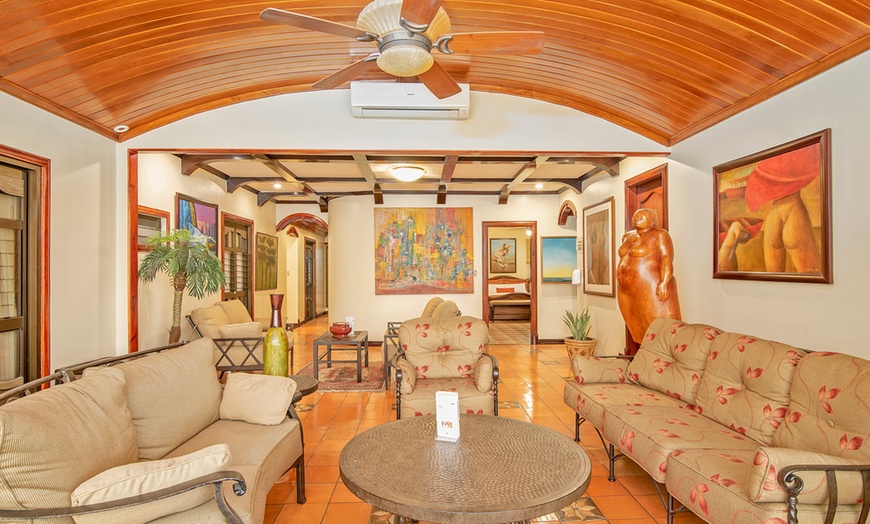 Image 11: ✈ 5-Night Luxe Costa Rica Beach & City Trip with Air & Car