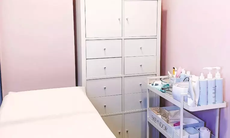 Higiene facial con opción a LED, radiofrecuencia y más