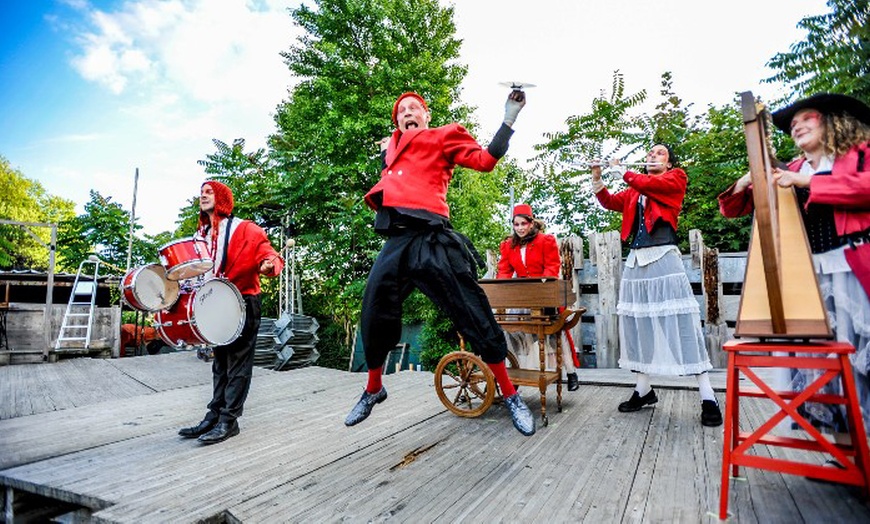 Image 3: Globe Berlin Open Air Theater: 1 Ticket vom 26.06. bis 11.09.2025