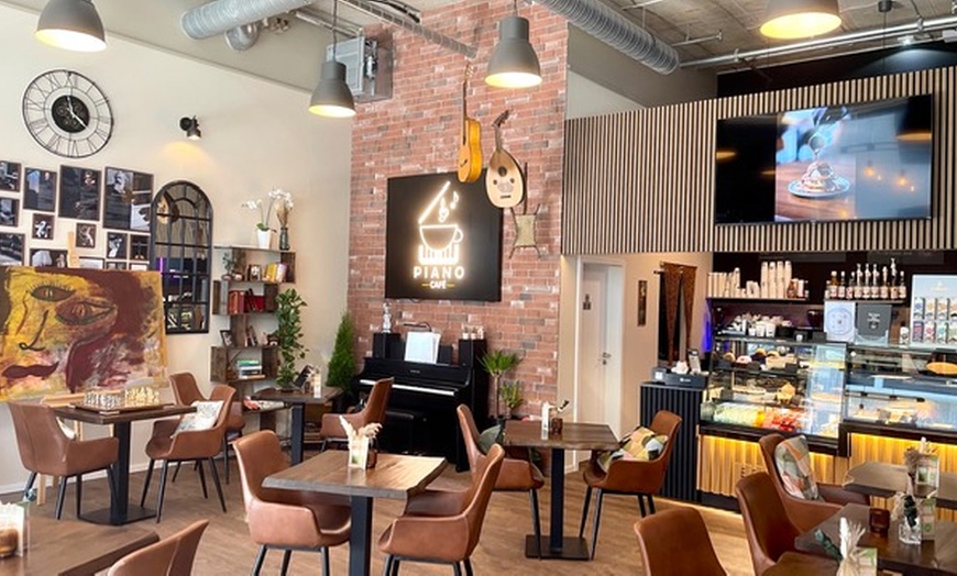 Image 2: Frühstück ALL DAY LONG inkl. frischem Orangensaft für 2-4 Personen