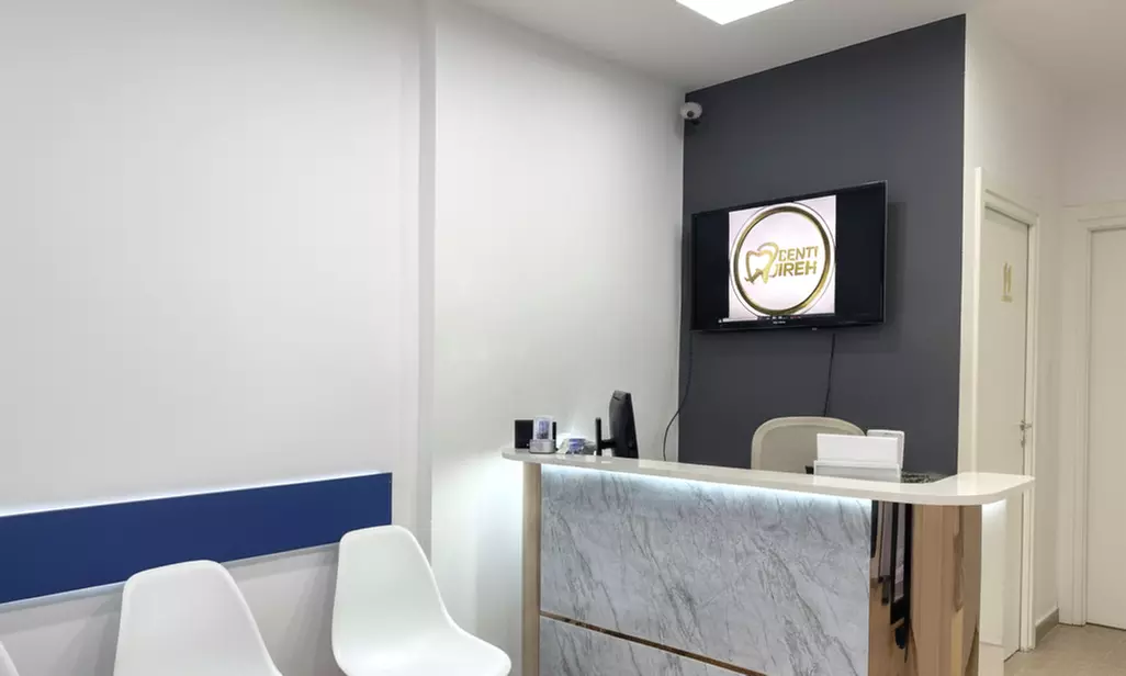 Blanqueamiento dental LED con limpieza bucal y fluorización