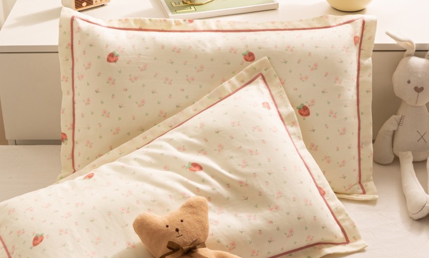 Image 9: Breathable Pure Cotton Kids Pillowcase Pair