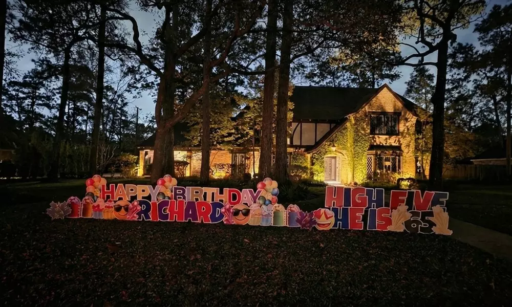 Custom Yard Greetings for Birthdays, Graduations & Special Events
