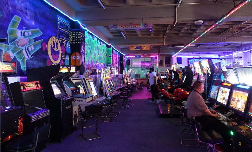 Image 3: Up to 33% Off on Arcade at Flashback Arcade Bradford