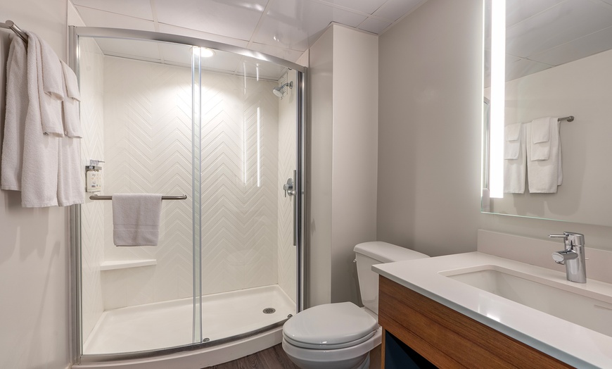 Image 9: Member Pricing: Budget Hotel in Central NOLA with Rooftop Pool 