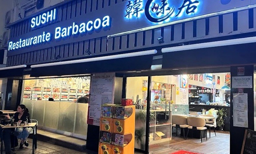 Image 10: Saborea la tradición: menú de sushi con 24 o 48 piezas para 2 o 4