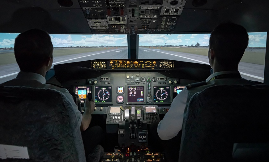 Image 2: Take on a 30, 45, 60, or 90-Minute 737 Flight Simulator Experience 