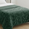 Image 15: Premium Winter Quilt: Soft, Hypoallergenic and Luxurious Comfort