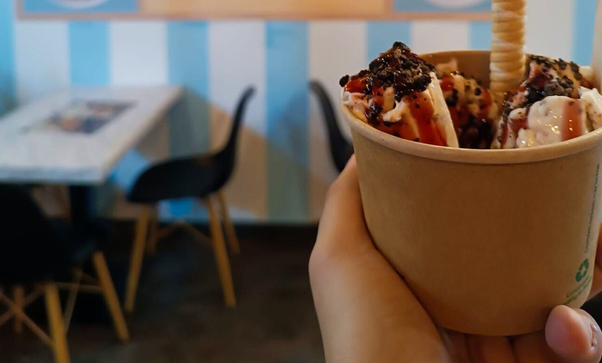 Image 8: Menú de sushi salado o dulce para 2 para el local o para recoger