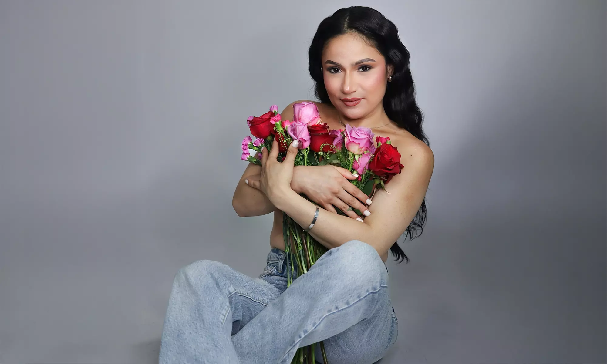 30 or 60-Minute Studio Photography Session with Hair and Makeup