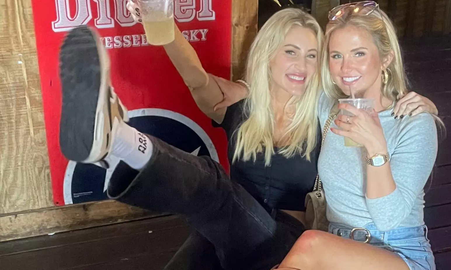 Premium Downtown Nashville or Local Legends Bar Crawl Ticket 