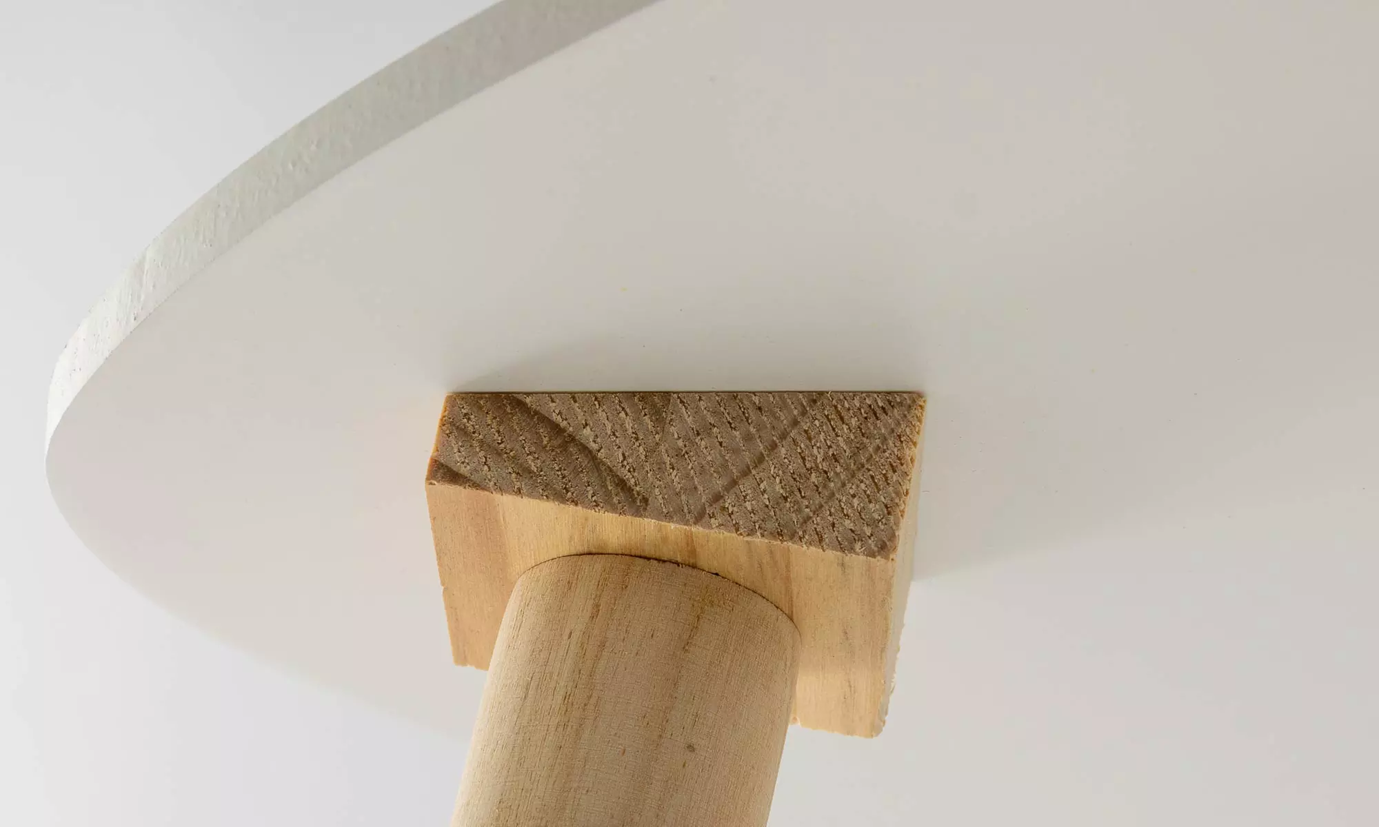 2er-Set moderne Beistelltische im Skandi-Stil