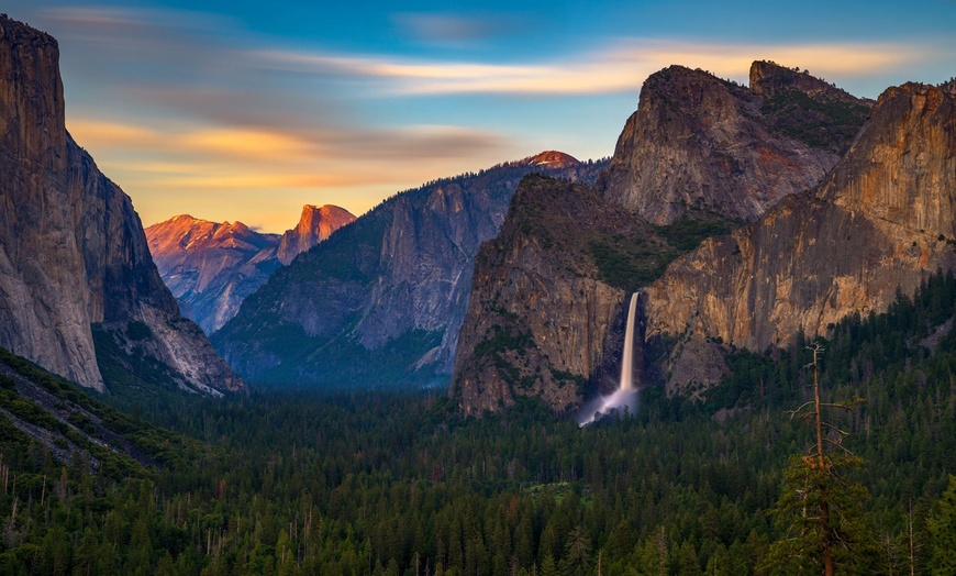 Image 7: ✈ Yosemite: 4-Day Adventure with Air & Hotel from Worldee