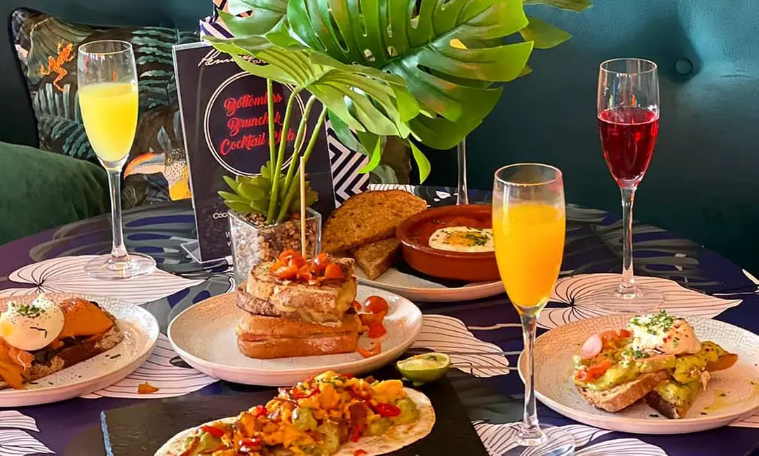 Up to 55% Off on Bottomless Brunch at Hemingways Lounge Bar - Primary Image