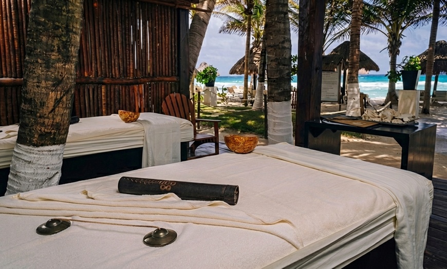 Image 9: ✈ All-Incl. Paradise: 4 Nights at Flamingo Beach Resort Cancún