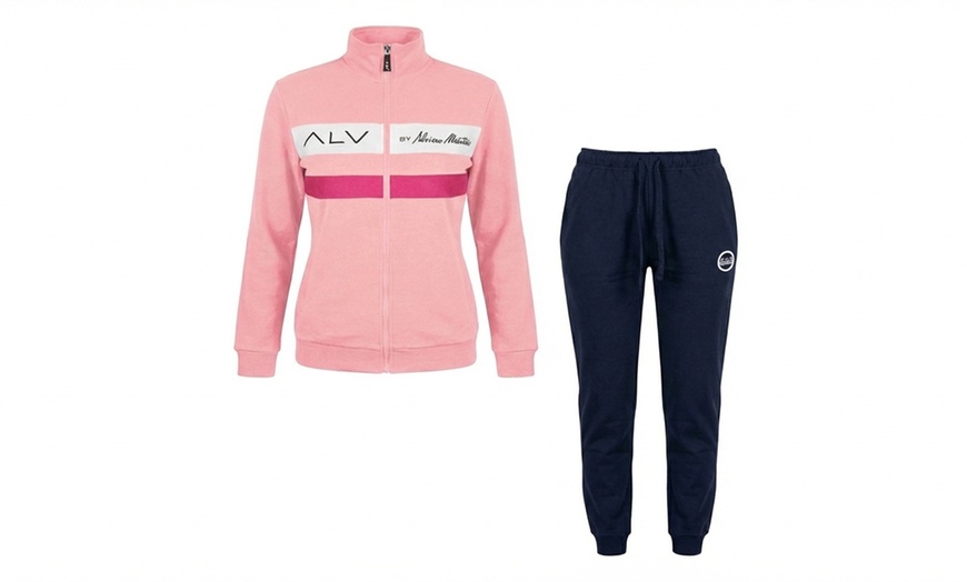 Image 13: Tuta da donna in cotone Alviero Martini