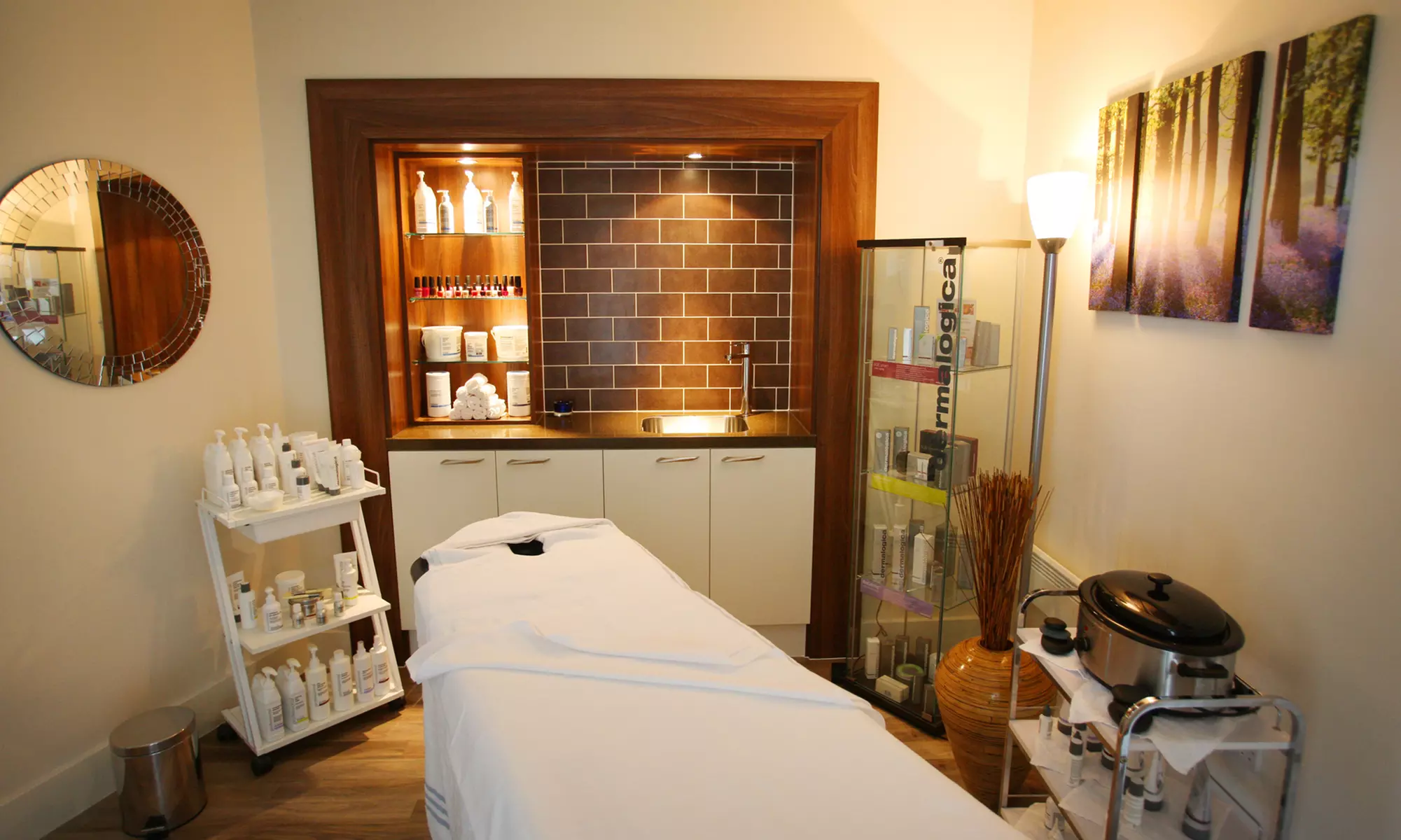 Serene Spa Retreat Reading: Indulgent Escape for 2 at 4* Crowne Plaza