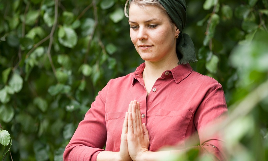 Image 3: Vind je flow: 5 of 10 yoga- of pilateslessen naar keuze in Groningen