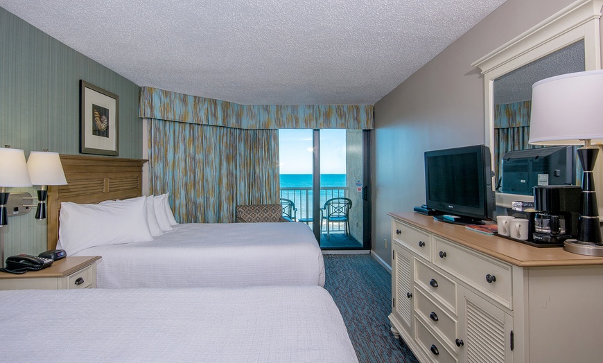 Image 4: The Strand: Oceanfront Views & Family Fun!