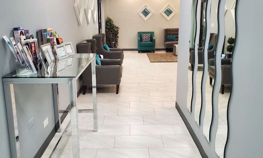 Image 8: Premium Facial Treatments and Advanced Chemical Peel Packages