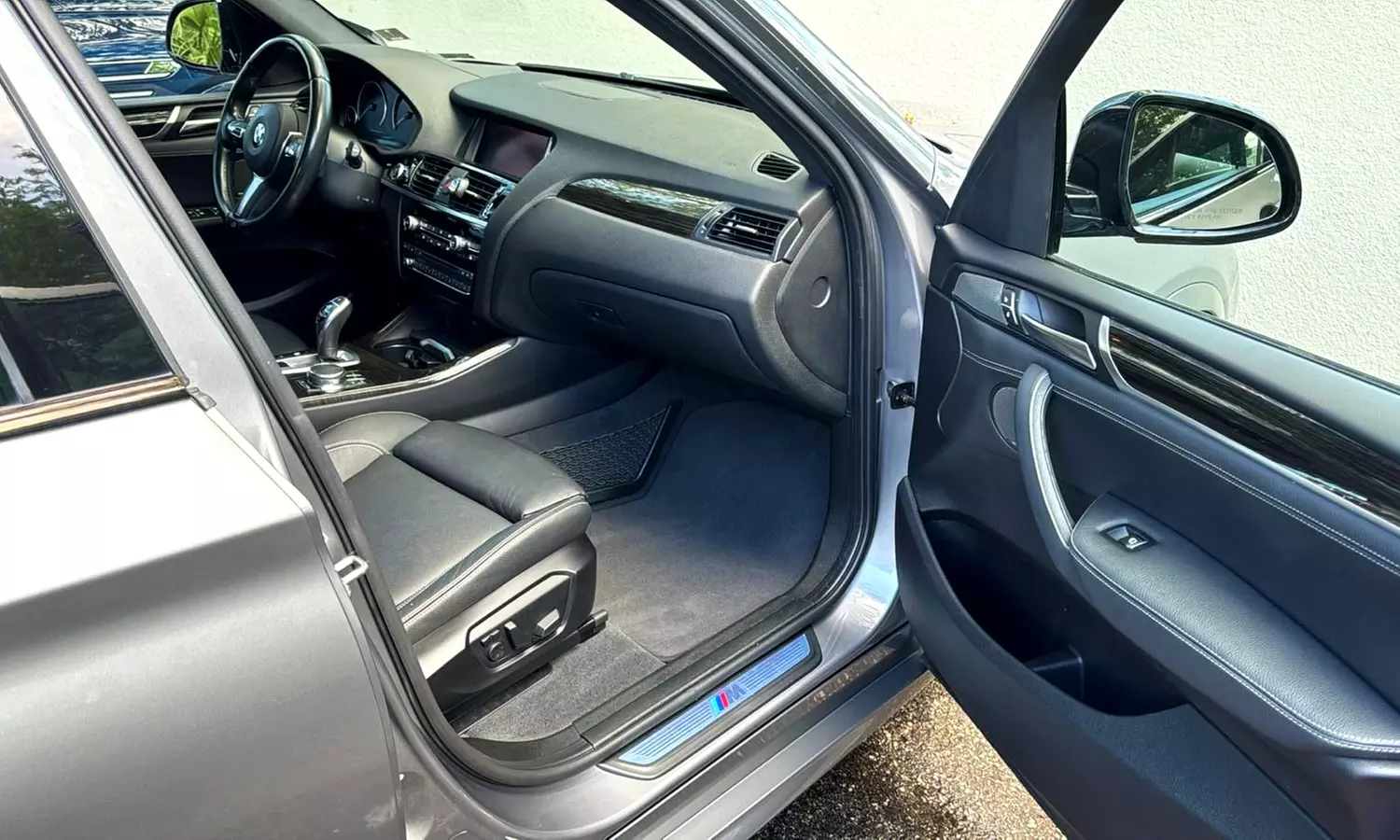 Interior & Exterior Detailing and Ceramic Coating