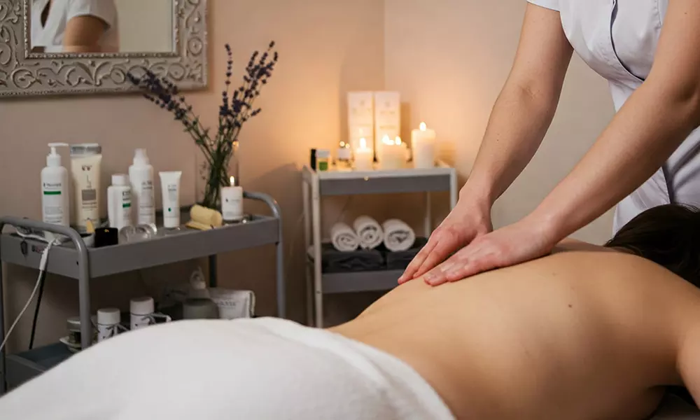 Luxurious Massage & Pampering - 30 to 90 Minutes at Chloë Thorne