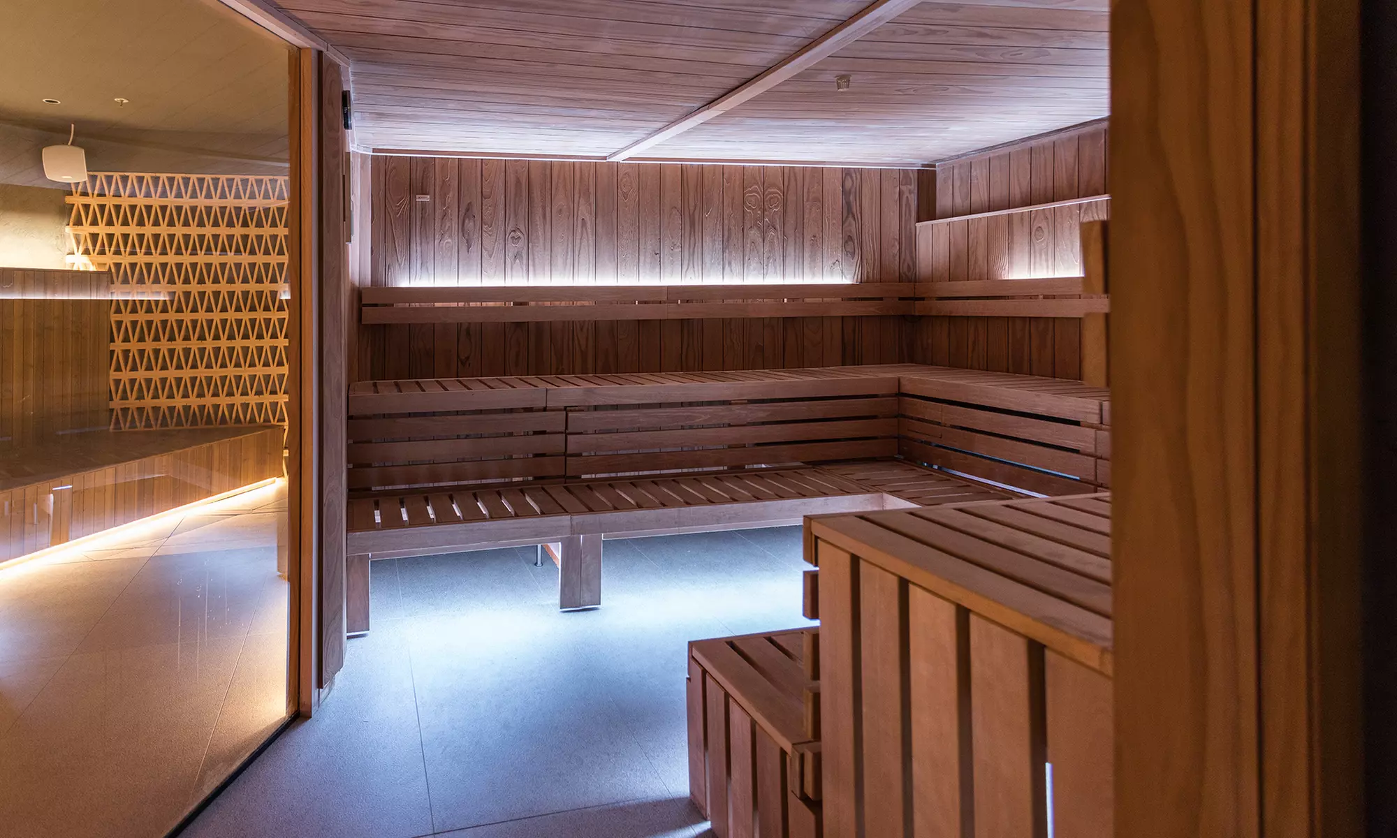 Acceso spa 90 minutos con circuito de aguas premium y masaje opcional