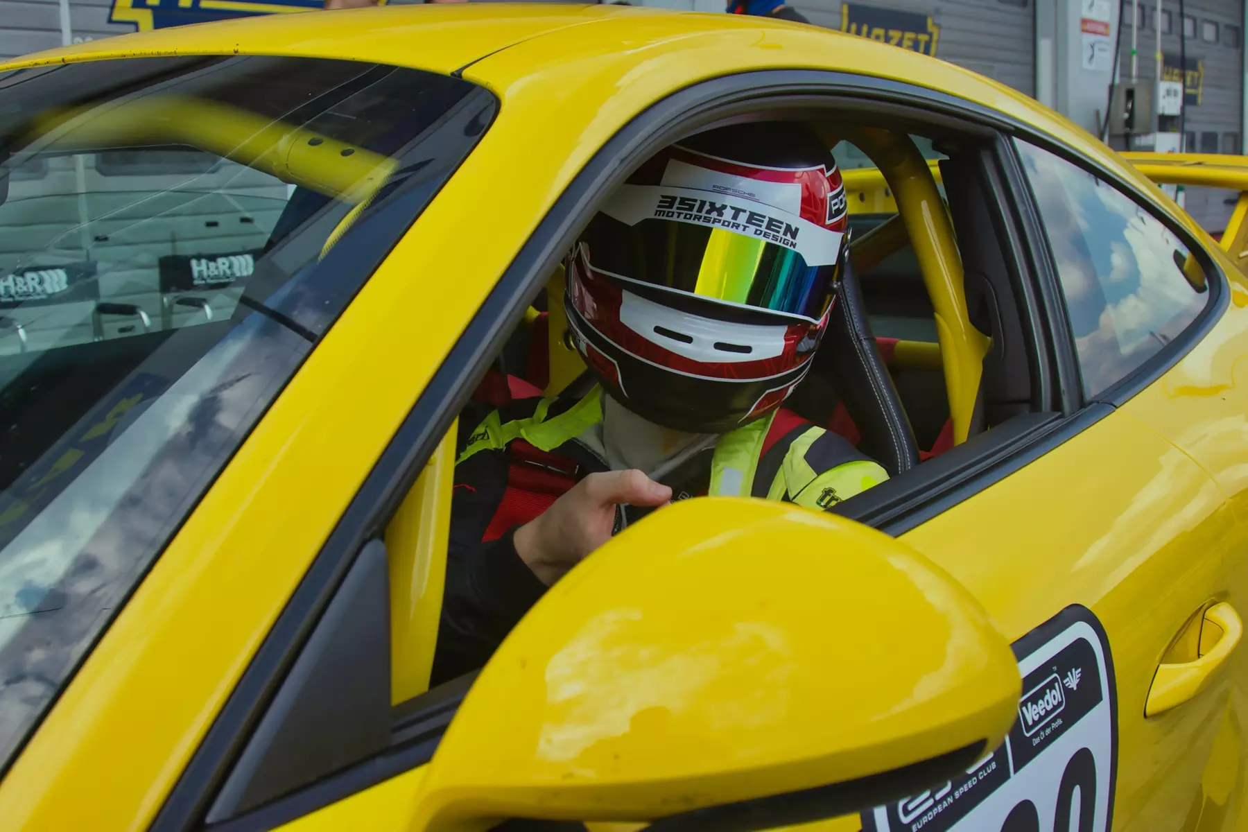 Runden drehen im BMW oder Porsche zum Mitfahren