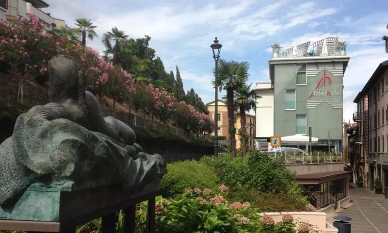 Gardone Riviera: camera Superior con colazione o mezza pensione e Spa