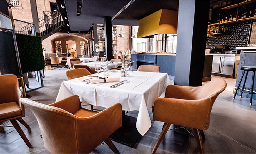 Image 10: Offenburg: Doppelzimmer inkl. Frühstück, opt. 1x 3-Gänge-Menü