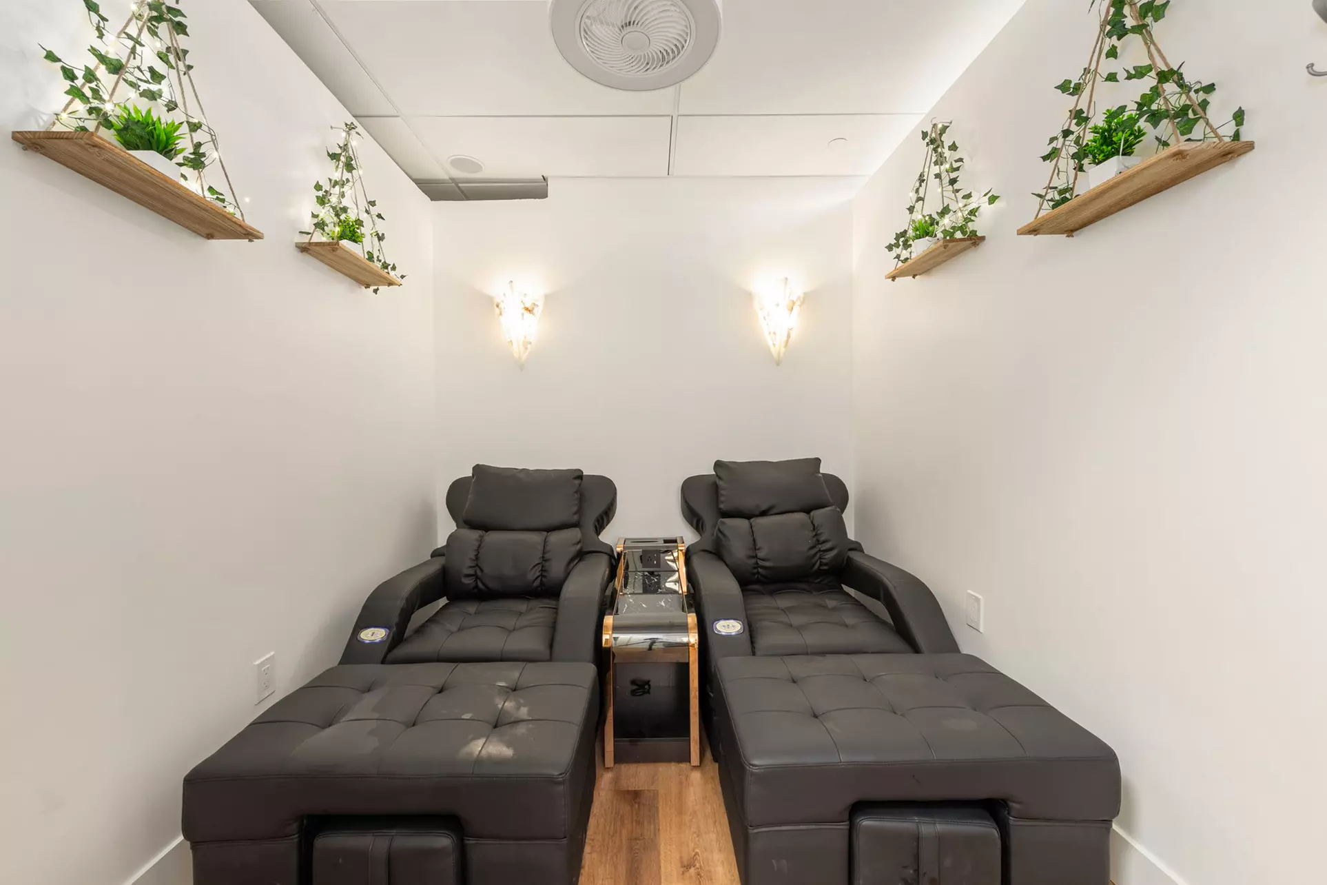 Relax with a 60 or 90-Min Body & Foot Combo Massage For Solo or Couple