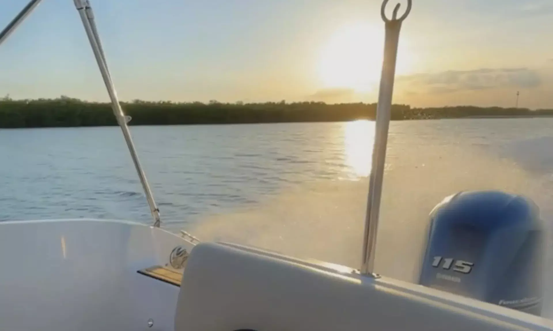 Ultimate Fun Awaits: 2, 4 or 6 Hour Boat Rental at Myrtil Marina 
