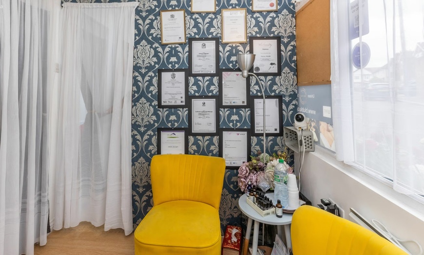 Image 3: Manscaping - Back & Shoulders, Chest & Abdomen, or Full Manzillian