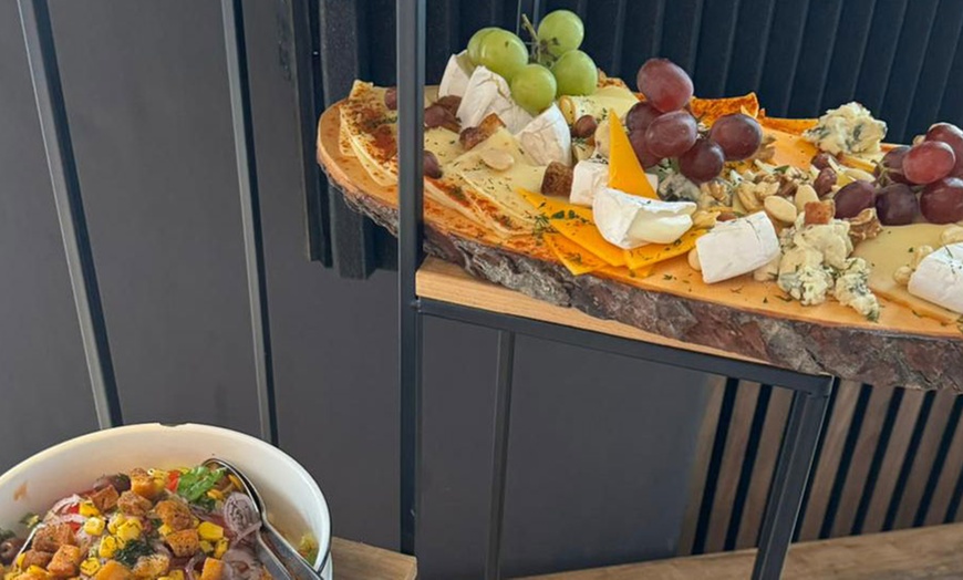 Image 3: Ticket: Faszinierendes Show Dinner inkl. 3-Gänge-Menü, Show & Getränk