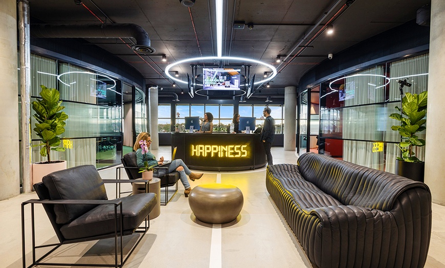 Image 2: Vibrant Co-Working Hot Desks Day Pass in 8 Melbourne Locations