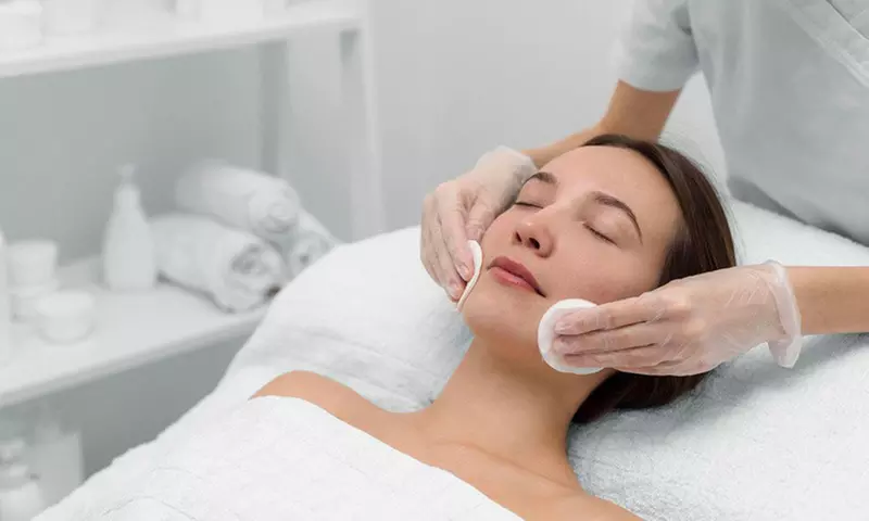 Sesiones de rehidratación de labios o microlifting facial con Dermapen