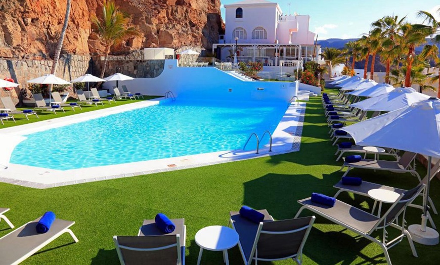 Image 12: Menú mediterráneo o de parrillada para 2 o 4 con postre y bebidas