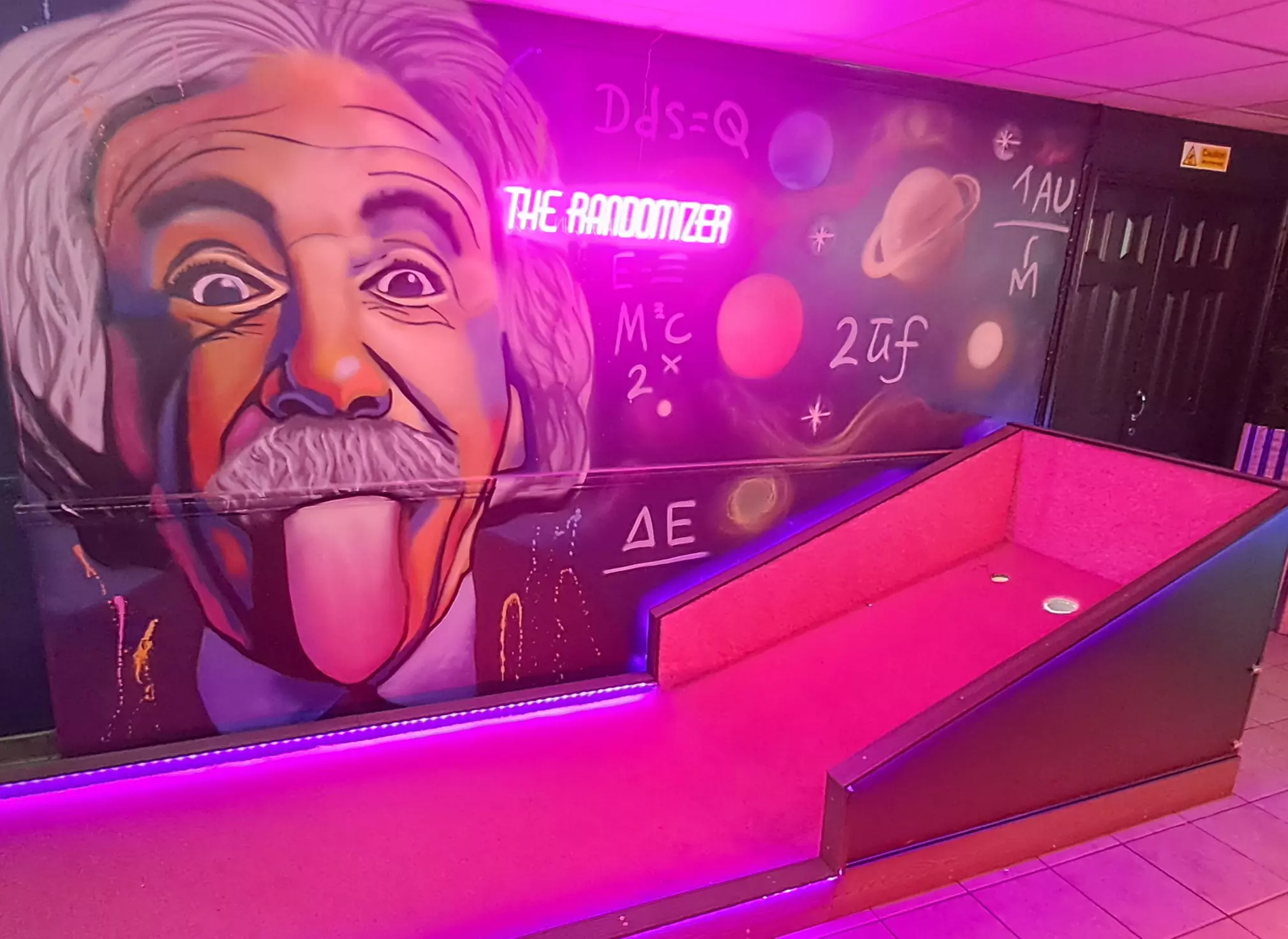 Round of Crazy Golf +Soft Drink/Cocktail for 1, 2, / 4 Children/Adults