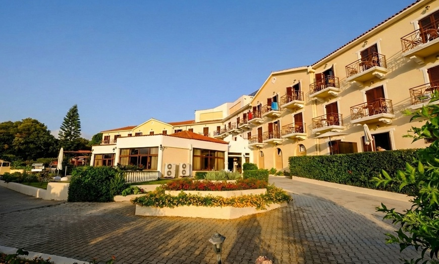 Image 5: ✈ Cefalonia, Estate 2026: Volo diretto più 7 notti in hotel a rate