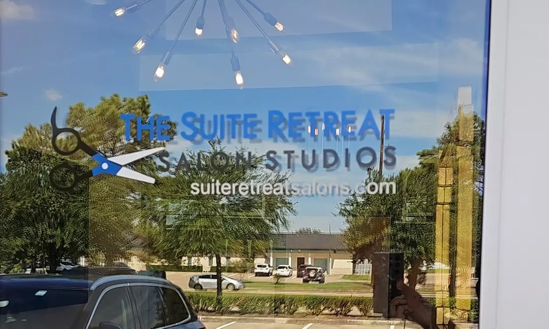 Get Smooth, Shiny Hair with Silk Press, Haircut, Conditioning!