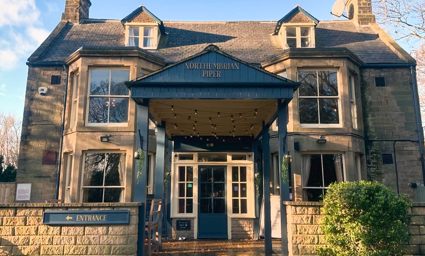 Image 3: £30 or £50 to Spend on Pub Food