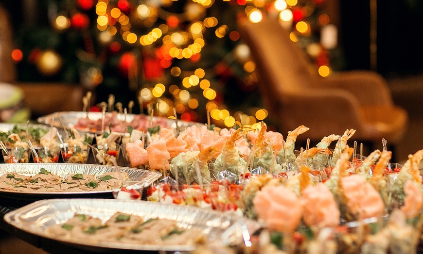 Image 4: 5* New Year’s Eve Dinner with Beverages for a Child or Adults
