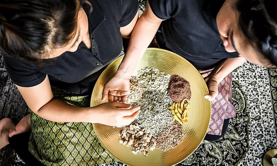 Orientalne masaże dla 1 osoby albo pary lub voucher do Itu Thai Spa