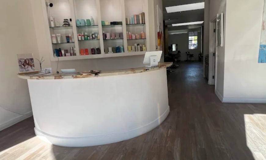 Image 2: Smooth, Strong & Stunning: The Organic Keratin Experience