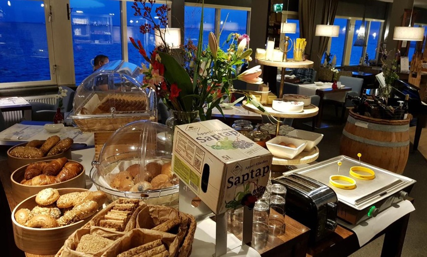 Image 11: Delfzijl an der Nordsee: 2-3 Nächte inkl. Frühstück und Parken