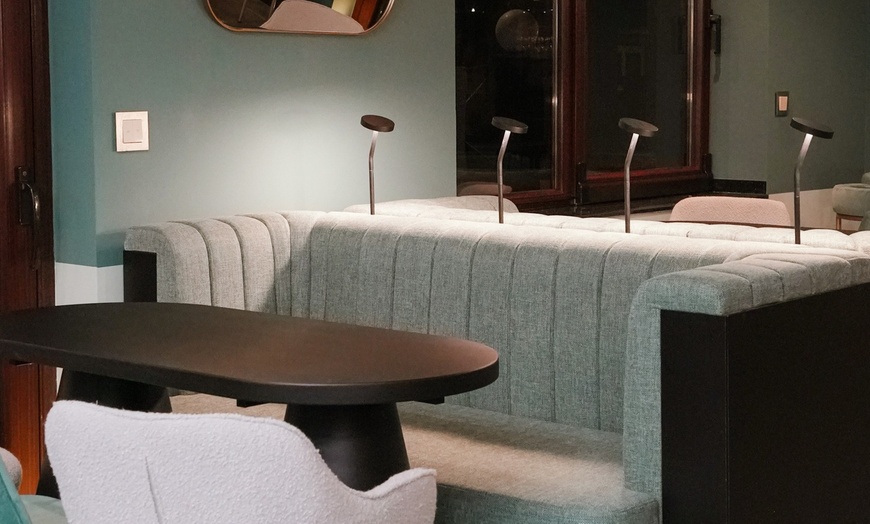 Image 3: 2, 4 oder 6 Glühweine – aromatisch, heiß und perfekt zum Aufwärmen