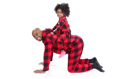 In-Studio or On-Location 60-Minute Photo-Shoot Package with Prints and Digital Image - BC Photo Studio