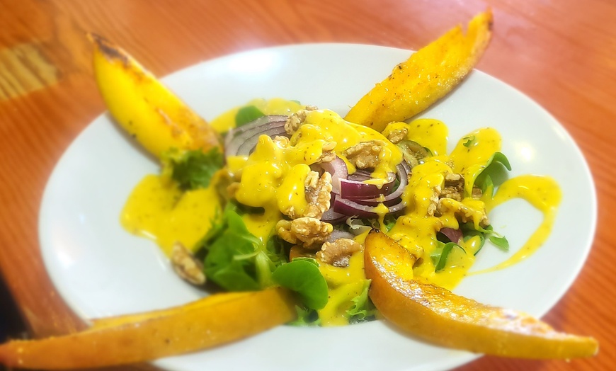 Image 5: Saborea el Mediterráneo: menú completo para 2 o 4 personas