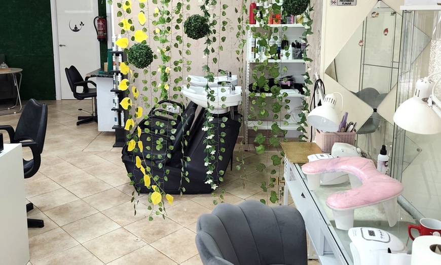 Image 2: Head spa con masaje craneal y opción a maderoterapia facial o masaje